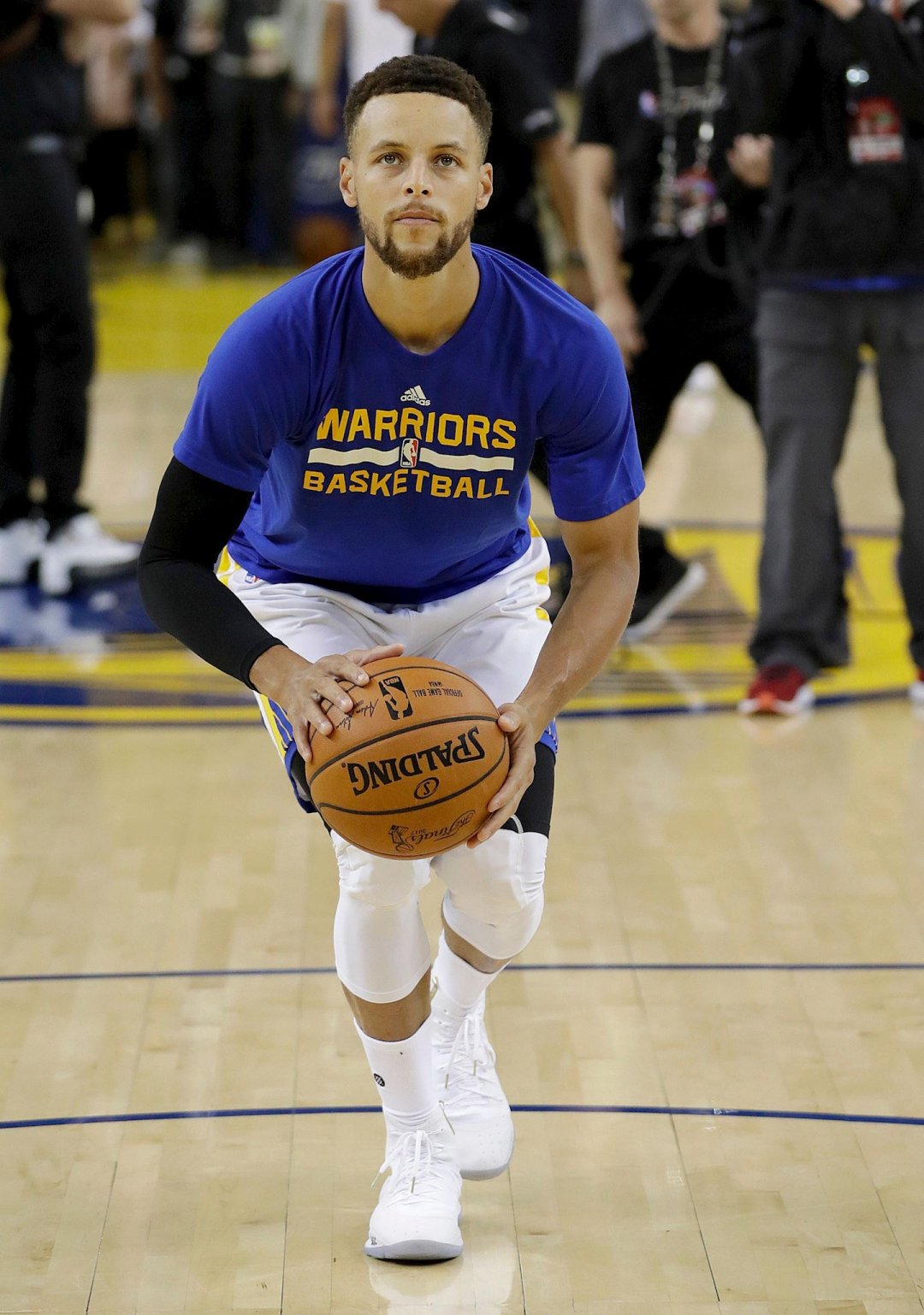 与火箭相比 与火箭相比