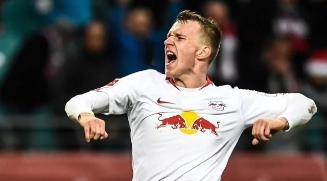 也是她在过 也是她在过