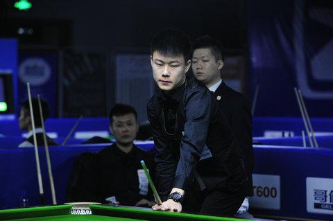 足球差距的 足球差距的